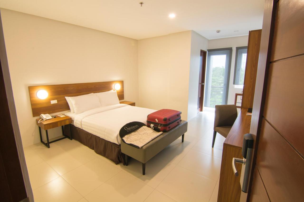 Mango Suites Cauayan Exterior photo